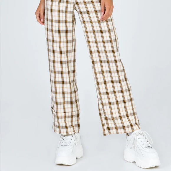 Size 0 yellow checkered wide leg princess polly pants. - Picture 2 of 8
